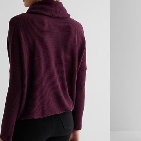 NWT - Express Ribbed Cozy Knit Turtleneck Cinched Hem Top Size XL Wine Color - Picture 2 of 3